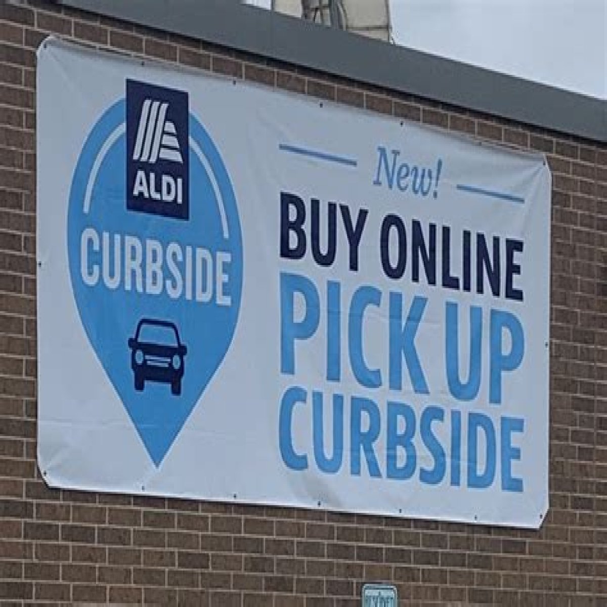Does Aldi offer delivery or curbside pickup services?