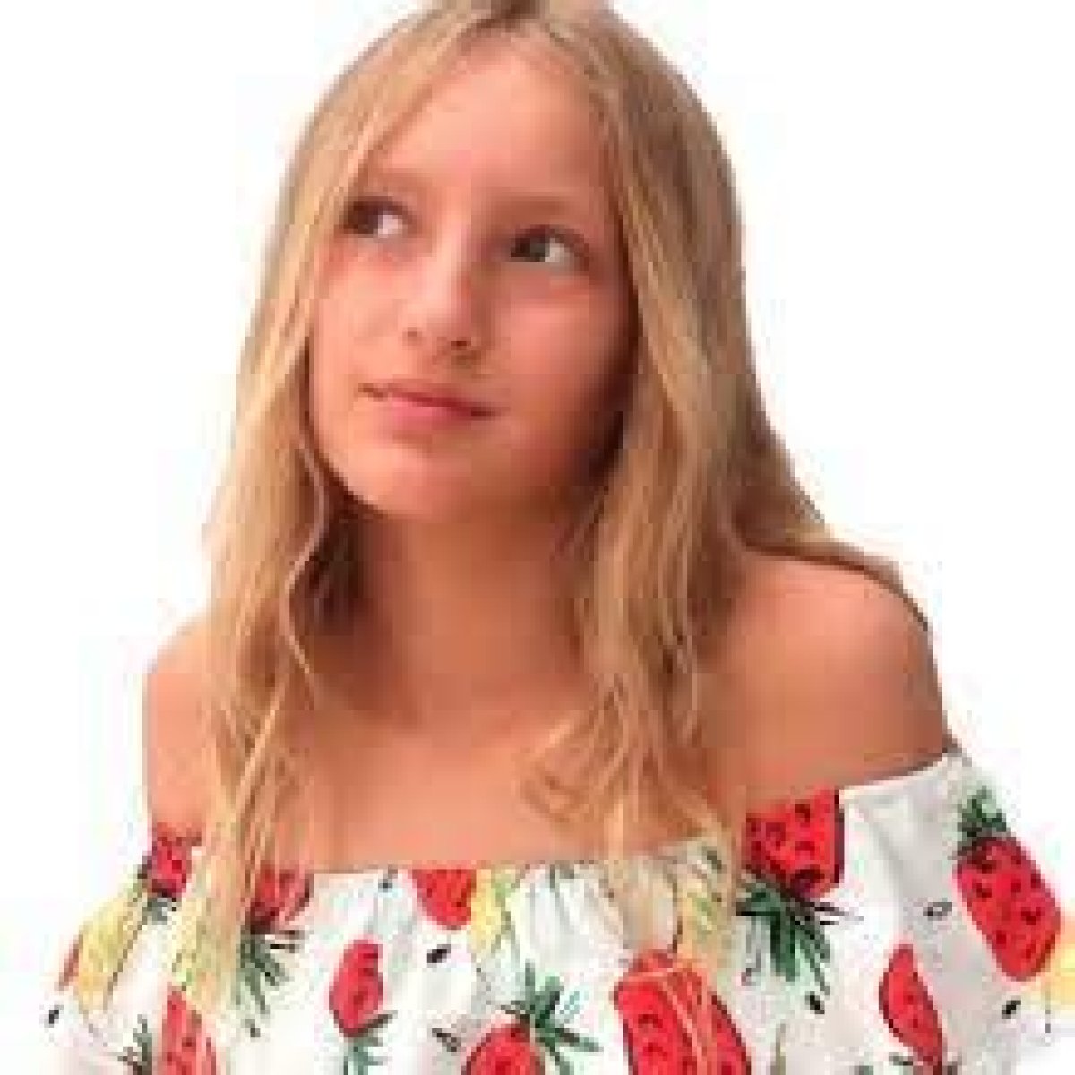 Does Karina Kurzawa Have Cancer? Famous Canadian Streamer And Youtuber Karina Calor Haircut And Family Details￼￼￼