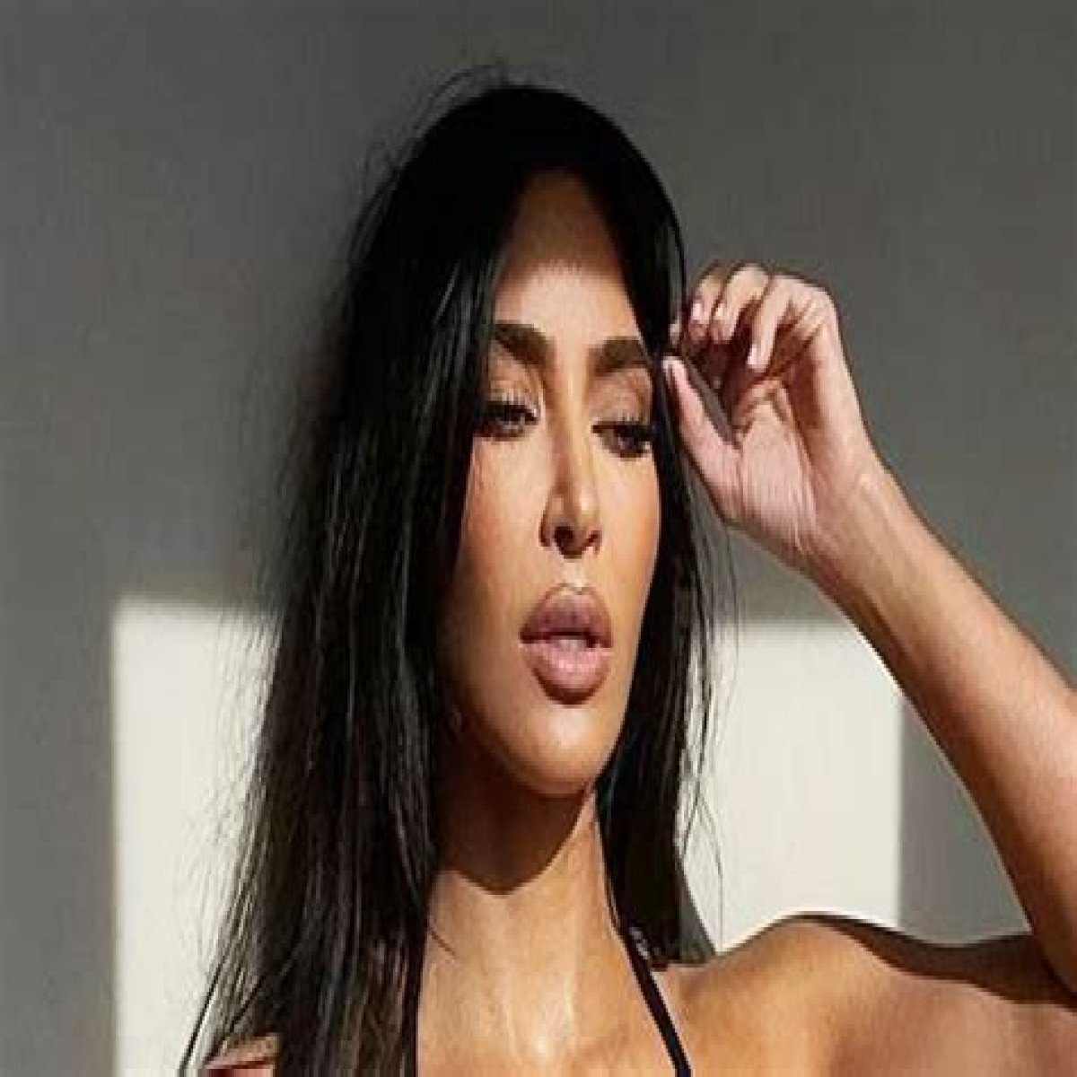 Kim Kardashian’s Bikini Pictures Are Stunning! See Her Sexiest Swimsuit Photos Over the Years