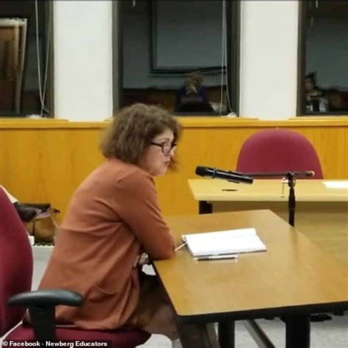 Portland teacher REMOVES Stars and Stripes from her classroom in protest of pride and BLM flag ban